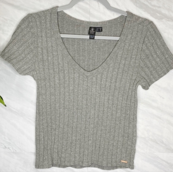 Volcom Vneck crop top - Picture 1 of 4